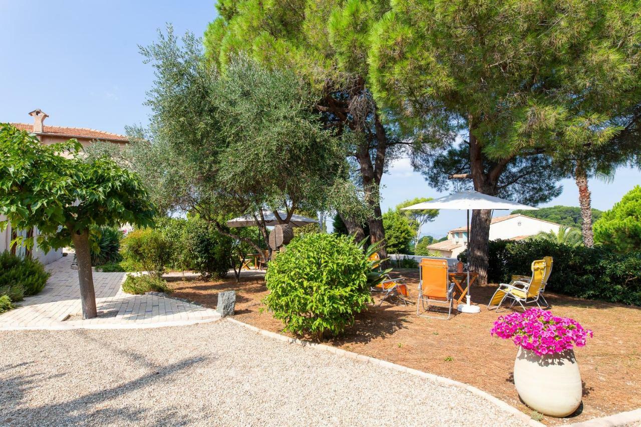 Haus Mit Garten Ueber Der Bucht Von Cannes Vallauris Exterior foto